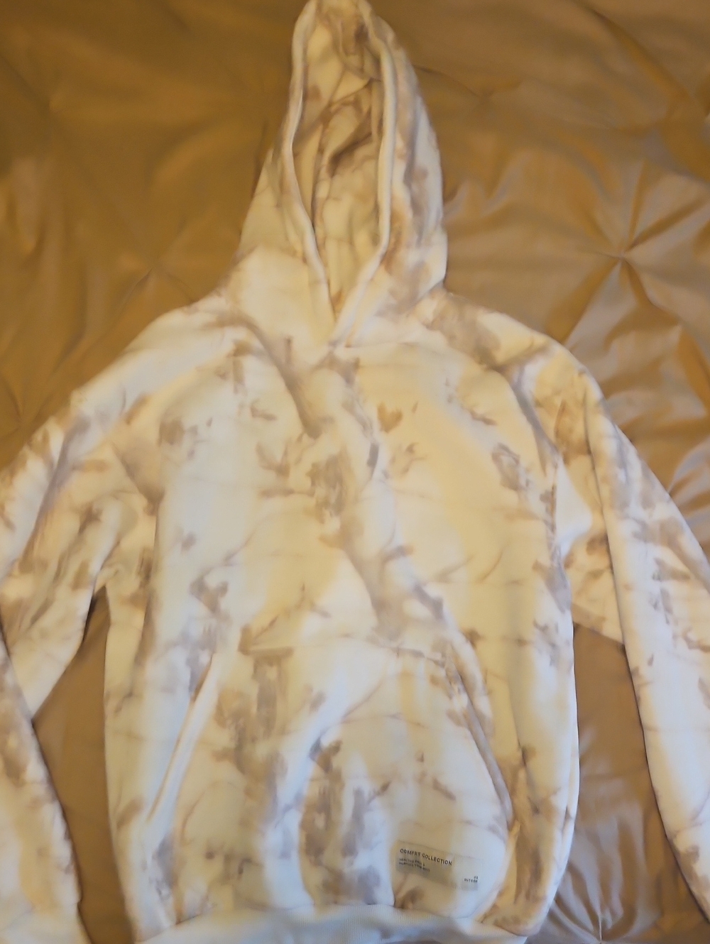 Comfrt Hooded Tie-Dye Pullover Sweater in Cream and Light Brown